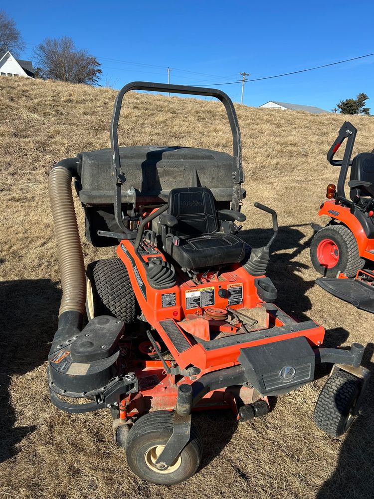 Kubota ZD25F with Bagger & 60″ Deck